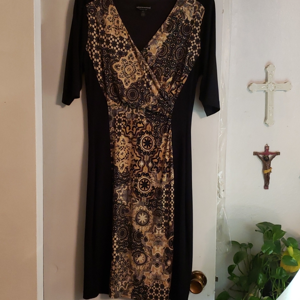 Dress - Picture 2 of 4